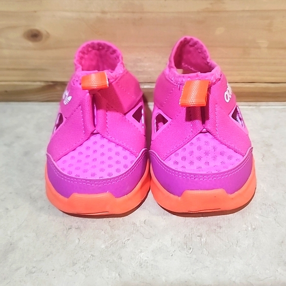 Girls Shoes Adidas 360 Sandals Size 5.5  NWOT - Picture 1 of 8